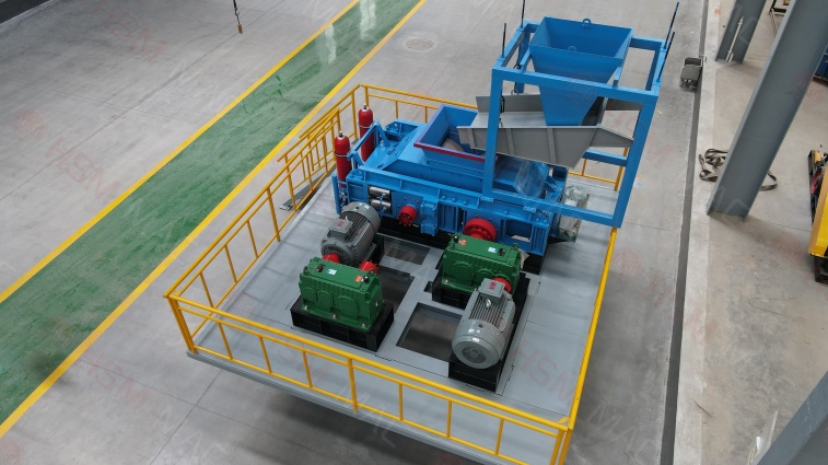 設(shè)備老舊效率低？老沙場升級改造 認準華盛銘全液壓對輥制砂機