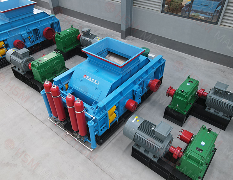 尾礦石破碎機車間實拍 